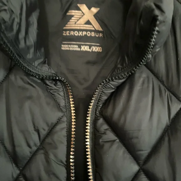 NWT ZeroXposur Quilted Black Puffer Vest - Picture 3 of 8
